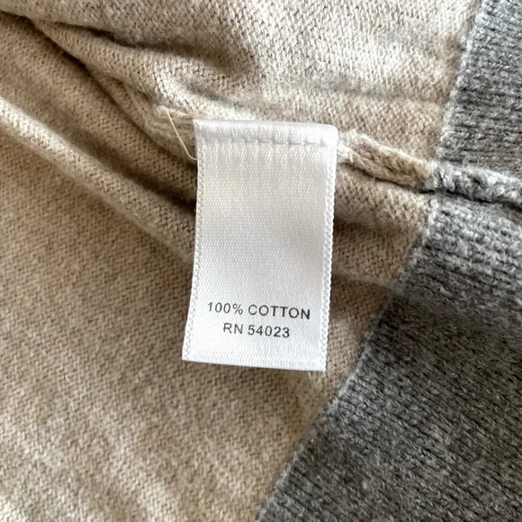 ***SOLD***Banana Republic Zip Hooded Sweater - Size L - Picture 10 of 10